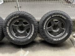 4×4 エンジニアリング　ブラッドレーⅤ  モンスタタイヤ付265/70R/17のサムネイル
