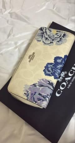 COACH 長財布 花柄 ラウンドファスナーのサムネイル