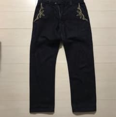 ナスングワムNasngwam刺繍入りブラックデニム ジーンズ　Sサイズのサムネイル