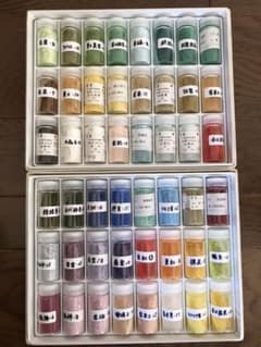 岩絵具のサムネイル