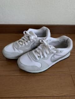 NIKE ナイキ スニーカーのサムネイル