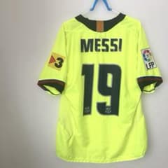 超希少】メッシ 19番 バルセロナ アウェイユニフォーム - メルカリ