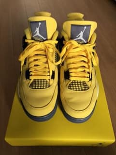 NIKE AIR JORDAN 4  TOUR YELLOWのサムネイル