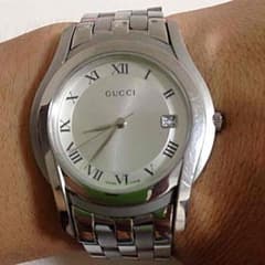 GUCCI  5500M 時計 正規品のサムネイル