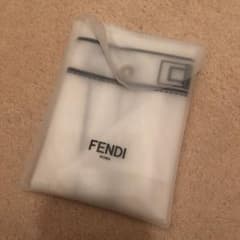 送料込み ピーカーブー レインカバー FENDIのサムネイル