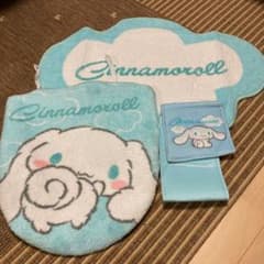 シナモンロール　洗浄便座用カバー、マット、トイレットペーパーホルダーのサムネイル