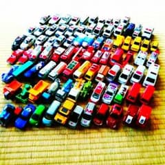 トミカ 多車種90台のサムネイル
