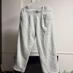 UNIQLO キッズ　裏ボア スウェットパンツ グレー 150のサムネイル