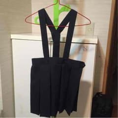 【〜3/6まで出品】幼稚園 制服のスカート 110センチのサムネイル