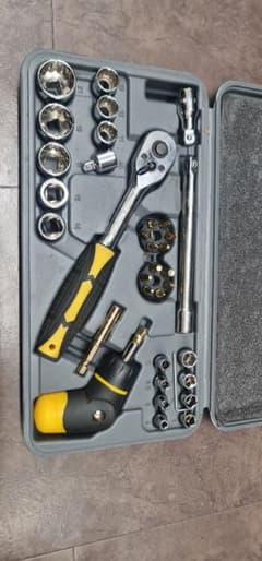 ラチェットドライバー ソケットレンチセット 工具セット 整備のサムネイル