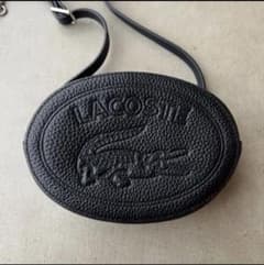 ⭐︎38さん専用⭐︎LACOSTE ラコステ ショルダーポーチ ブラック ロゴ型押しのサムネイル