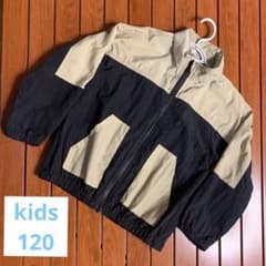 【試着のみ！ほぼ新品】branches 軽めのウインドブレーカー size120のサムネイル