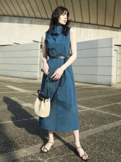 ハイネックシアーノースリーブワンピース　FRAY I.D ハイネックシアーノースリーブワンピース FRAY I.D - メルカリ