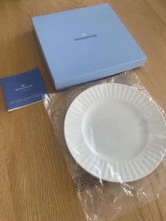 新品未使用　WEDGWOOD プレート 皿のサムネイル