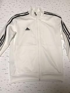 adidasのサムネイル
