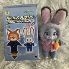 Zootopia ニック・ワイルドとジュディ・ホップス ぬいぐるみ - メルカリ