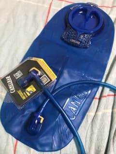 ハイドレーションパック　CAMELBAk 100oz 新品のサムネイル