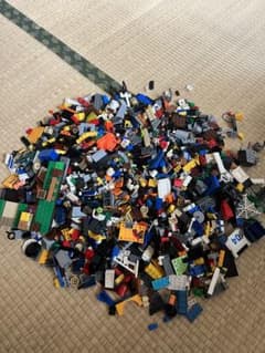 【大量】lego.約2200g！まとめ売り　2.2kg 基本ブロック大量！！のサムネイル