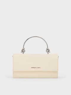 CHARLES & KEITH スカルプチュアハンドルロングウォレットのサムネイル