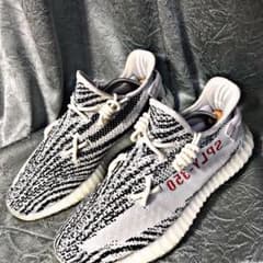 adidas Originals yeezy boost 350v2 ゼブラのサムネイル