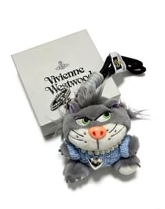 Vivienne Westwood 猫デザイン キーホルダー 猫キャラクターキーホルダー- - メルカリ