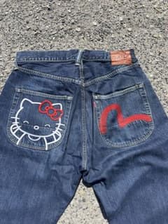 超希少　美品　EVISU x Hello Kitty デニムパンツ 35x35のサムネイル