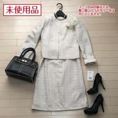 未使用品　レディーススーツ_03　ママスーツ　卒園卒業式　入園入学式のサムネイル