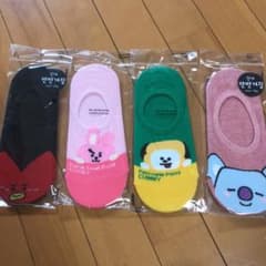 BT21 BTS 防弾少年団キャラクターソックス4点セットのサムネイル
