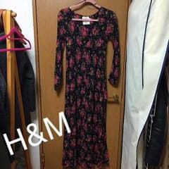 H&M 花柄ロングワンピースのサムネイル