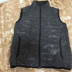 UNIQLO ULTRA LIGHT DOWN VESTのサムネイル