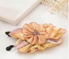 【新品】サテン フラワー バナナクリップ シャンパンゴールド ヘアクリップ 韓国のサムネイル
