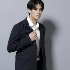 【新品】ナノ・ユニバース★ネイビー テーラードジャケットのサムネイル