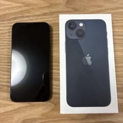 iPhone 13mini 128GB ブラック　ミッドナイト　箱付き　美品のサムネイル