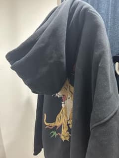 虎刺繍 パーカー　メンズのサムネイル