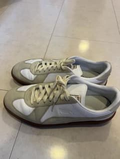 PUMA スニーカー ホワイト ベージュのサムネイル