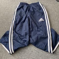 adidas★ナイロンパンツ★130のサムネイル