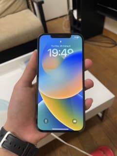 iPhone 12 Pro Max ゴールド 128 GB SIMフリーのサムネイル