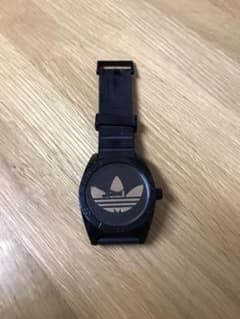 adidas腕時計 黒金のサムネイル