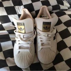 アディダス adidas スニーカーのサムネイル