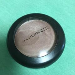 MAC クリームカラーベースのサムネイル