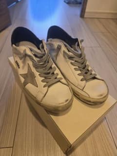 GOLDEN GOOSE スニーカーのサムネイル