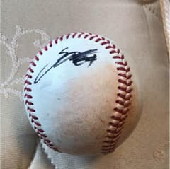 プロ野球選手 直筆サインボールのサムネイル