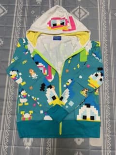 ディズニーリゾート　パーカー　ドナルド×チップとデール　s オリエンタルランドのサムネイル