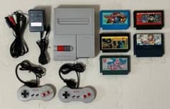 任天堂　ニューファミコン本体とソフト5本セットのサムネイル