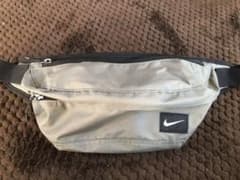 NIKE ナイキ ウエストポーチのサムネイル