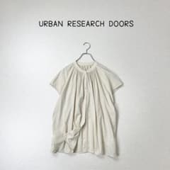 URBAN RESEARCH DOORS 보일 개더 프렌치 슬리브 블라우스