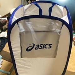 アシックスのサムネイル