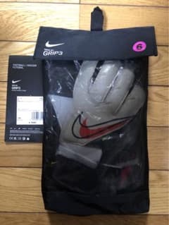 ナイキ　キーパーグローブ　NIKE GRIP3 6号のサムネイル