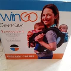 TwinGo ツインゴー　双子抱っこ紐のサムネイル