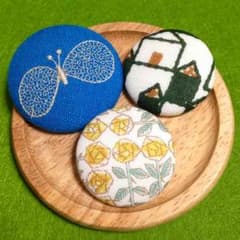ミナペルホネン☆ブローチ3個セット☆ハンドメイドのサムネイル